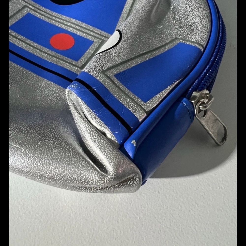R2D2 Zip Up Pouch - Picture 4 of 4